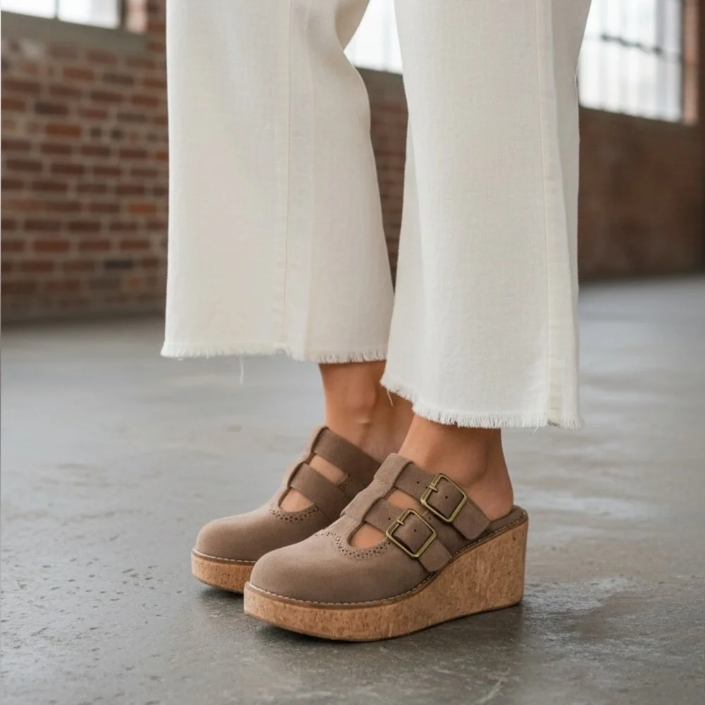 NIB Pierre Dumas Vegan Suede Close Toes Boho Mules Clog Wedge Heel Shoes Taupe - Picture 7 of 10